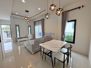 Haus zur Miete mit 3 Zimmer in Bang Lamung, Chonburi