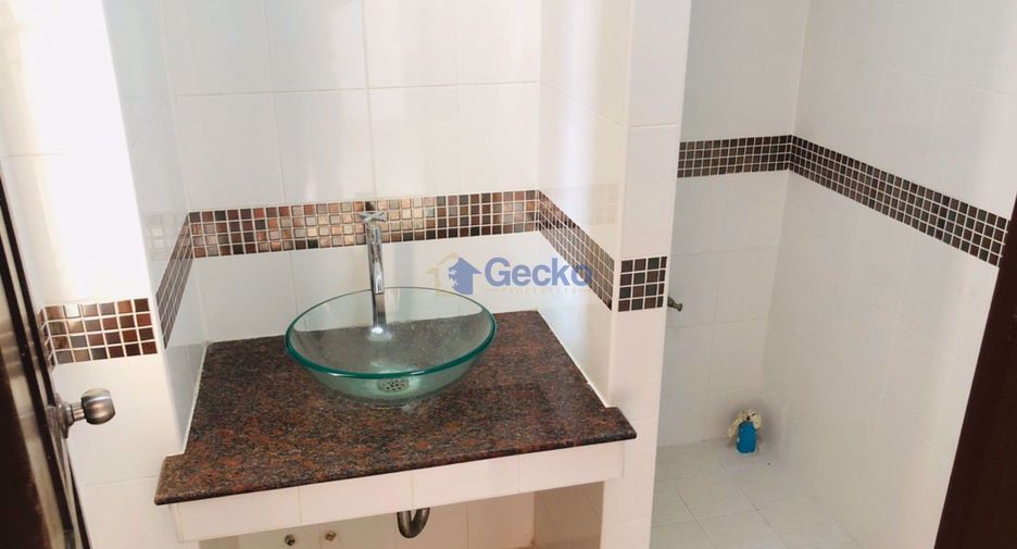 For rent 2 bedrooms condo in Pratumnak, Pattaya