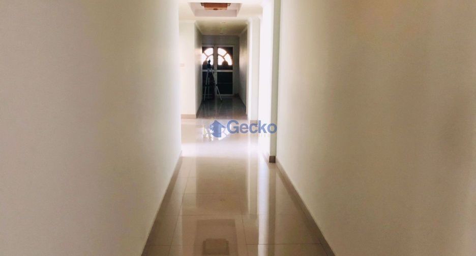 For rent 2 bedrooms condo in Pratumnak, Pattaya