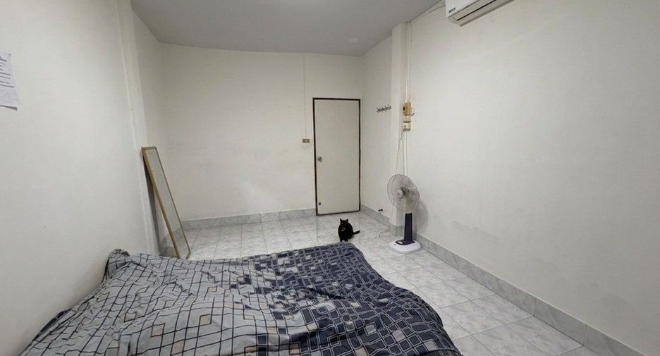 For sale 2 bedrooms townhouse in Mueang Phuket, Phuket