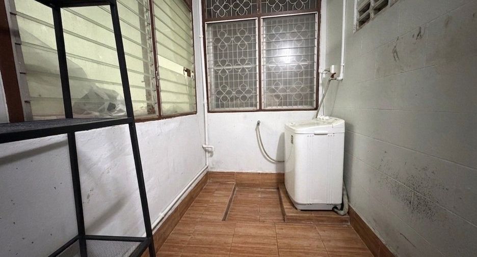 For sale 2 bedrooms townhouse in Mueang Phuket, Phuket