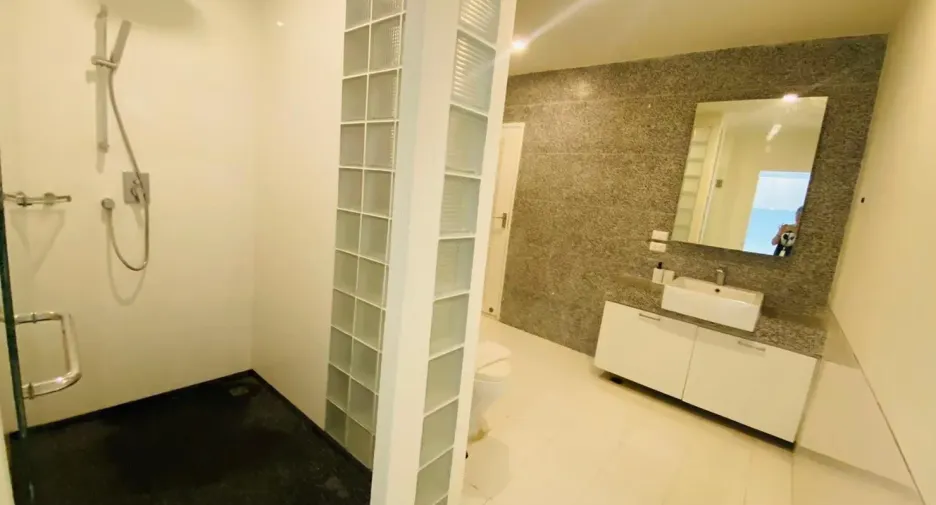 For rent 2 bedrooms condo in Kathu, Phuket