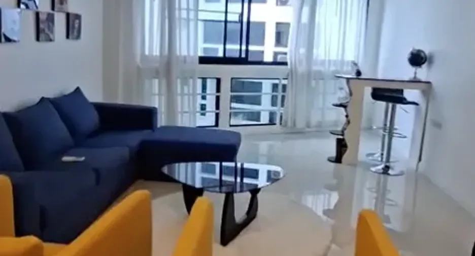 For sale 3 bedrooms condo in Khlong Toei, Bangkok