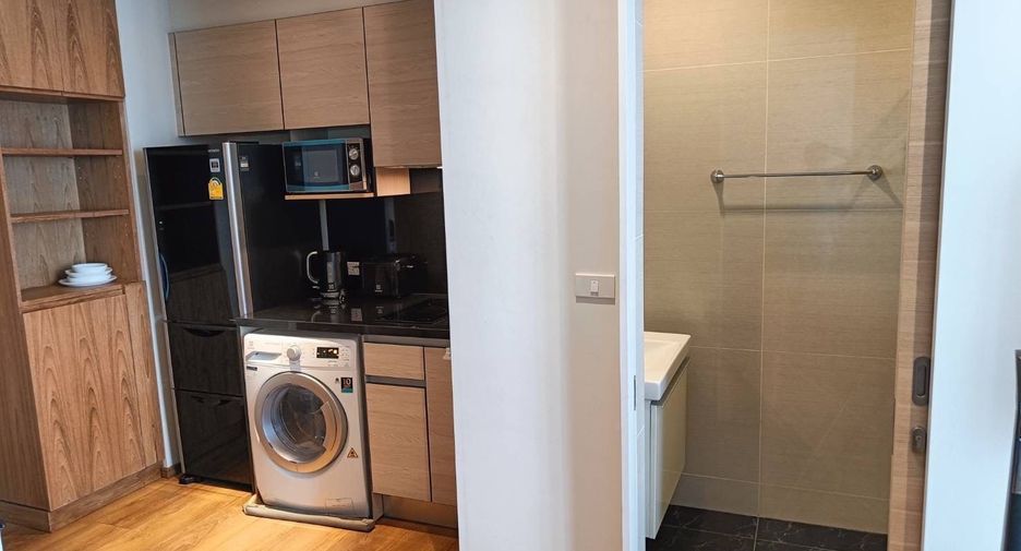 For rent 1 bed condo in Khlong Toei, Bangkok