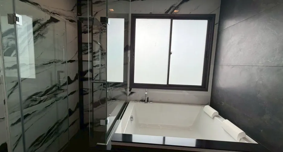 出售 4 卧室 独立屋 在 Lat Krabang, 曼谷