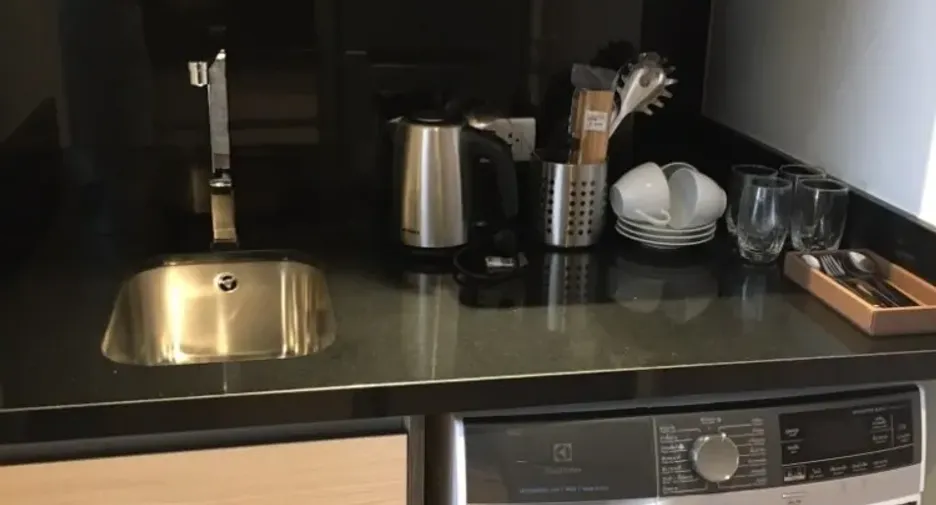 For rent 1 bed condo in Khlong Toei, Bangkok