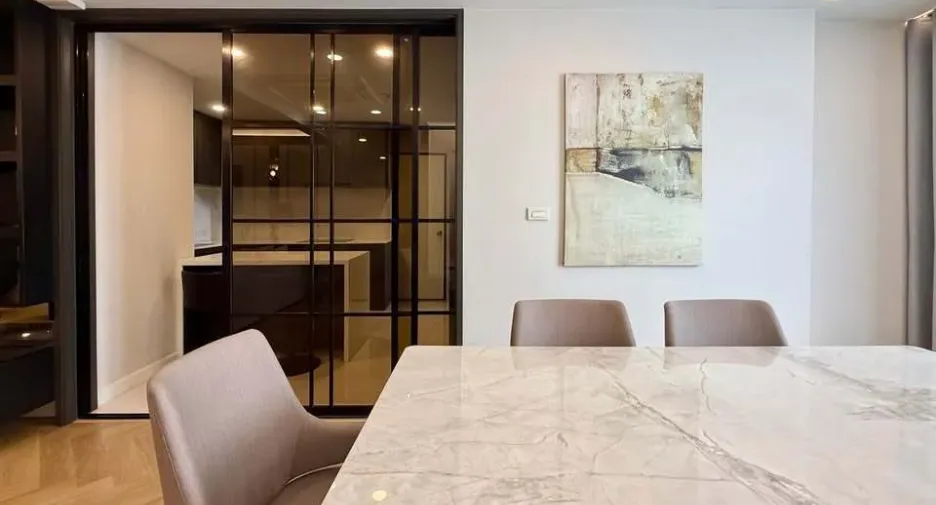 For rent 3 bedrooms condo in Khlong Toei, Bangkok