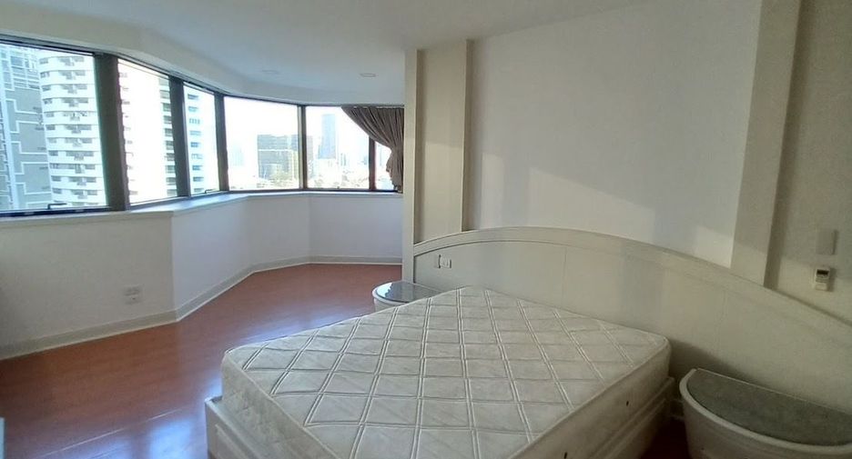 For rent 3 bedrooms condo in Khlong Toei, Bangkok