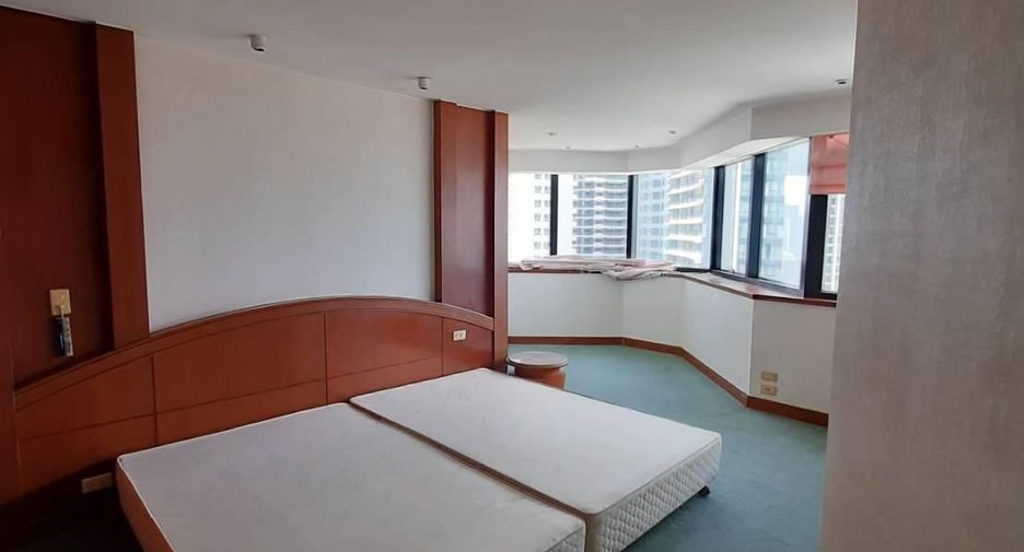 À vendre 3 chambres condo à Khlong Toei, Bangkok