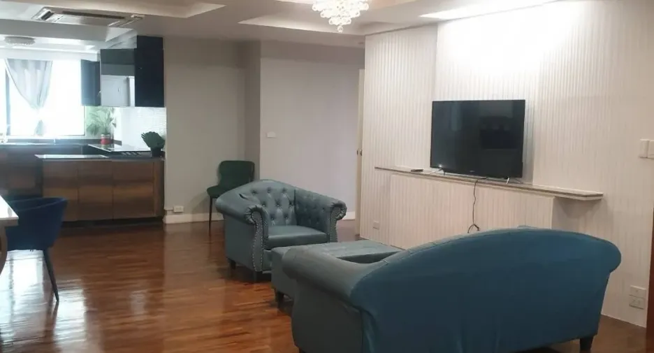 For rent 3 bedrooms condo in Khlong Toei, Bangkok