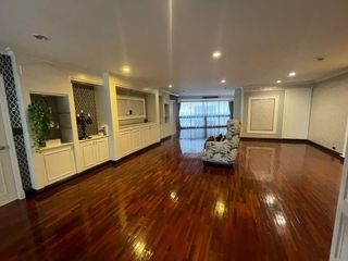 For rent 3 bedrooms condo in Khlong Toei, Bangkok