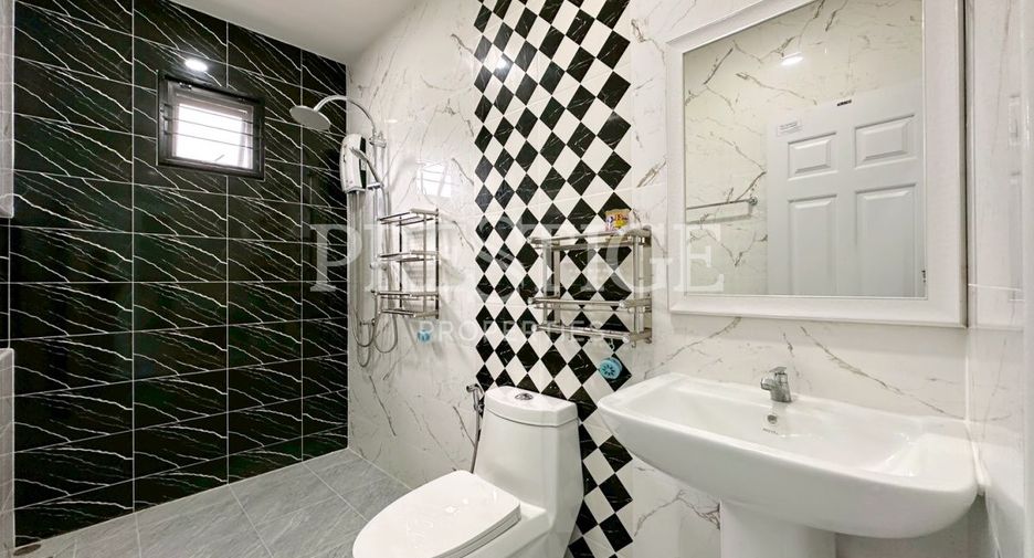 For rent 3 bedrooms house in East Pattaya, Pattaya