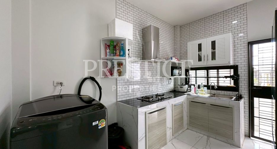 For rent 3 bedrooms house in East Pattaya, Pattaya