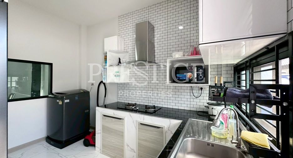 For rent 3 bedrooms house in East Pattaya, Pattaya