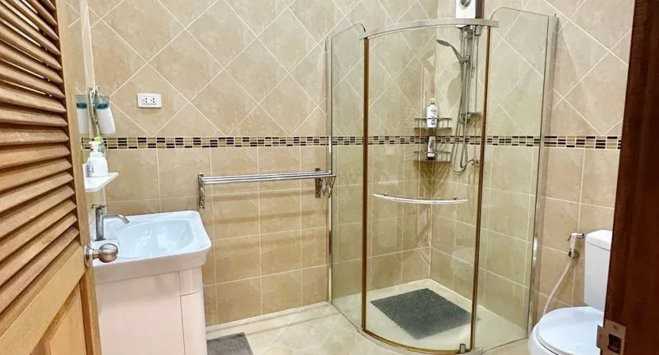 For rent 3 bedrooms house in Mueang Phuket, Phuket