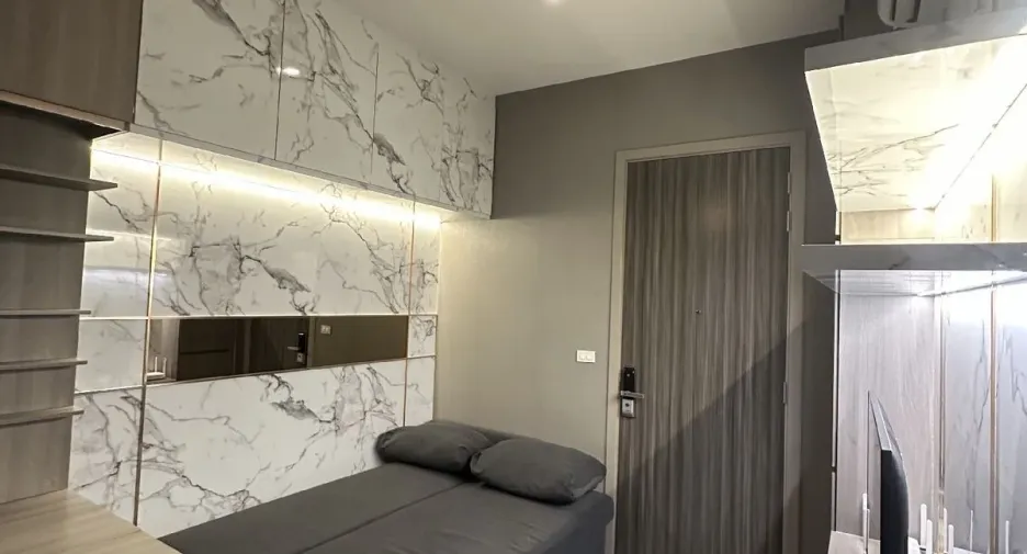 For rent 2 bedrooms condo in Watthana, Bangkok