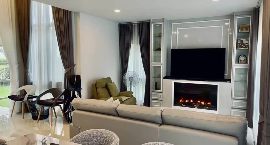 出售 和 出租 4 卧室 独立屋 在 Khlong Sam Wa, 曼谷