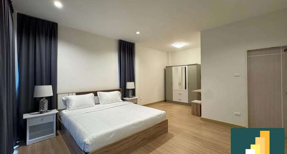 Casa en alquiler de 3 habitaciones en East Pattaya, Pattaya