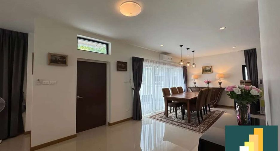 Casa en alquiler de 3 habitaciones en East Pattaya, Pattaya