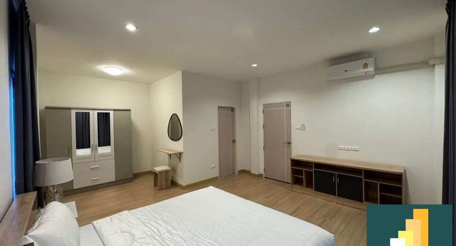 Casa en alquiler de 3 habitaciones en East Pattaya, Pattaya