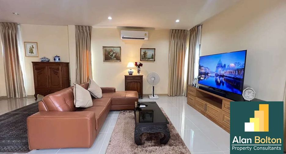 Casa en alquiler de 3 habitaciones en East Pattaya, Pattaya