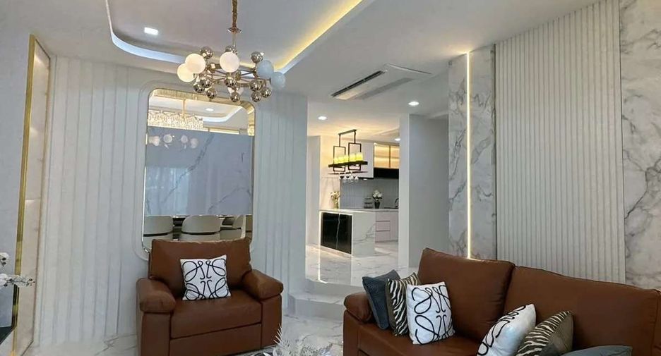 À vendre 5 chambres maison à Jomtien, Pattaya