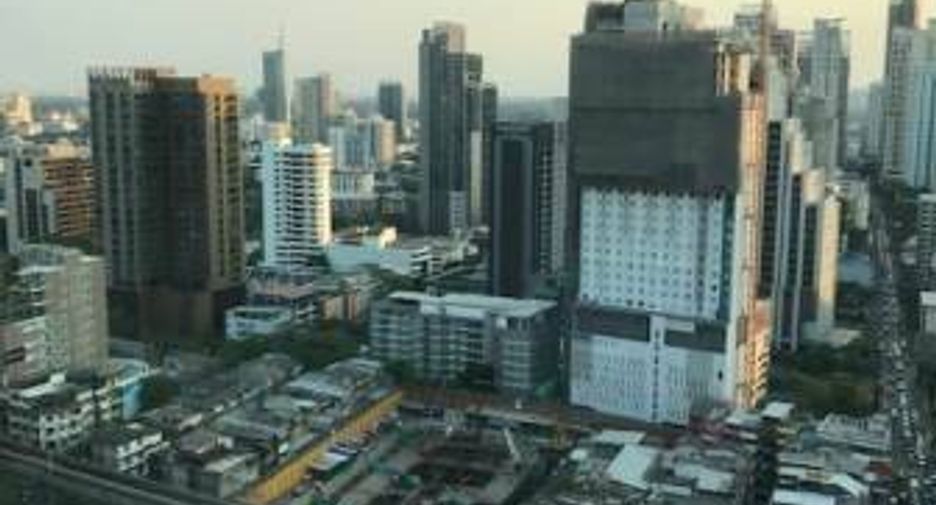 For rent and for sale 3 bedrooms condo in Khlong Toei, Bangkok