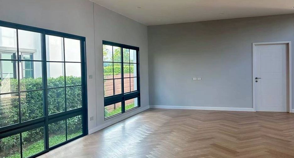 For sale 5 bedrooms house in Bang Phli, Samut Prakan