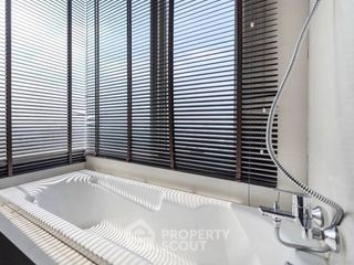 Condo en venta de 3 habitaciones en Bang Kho Laem, Bangkok