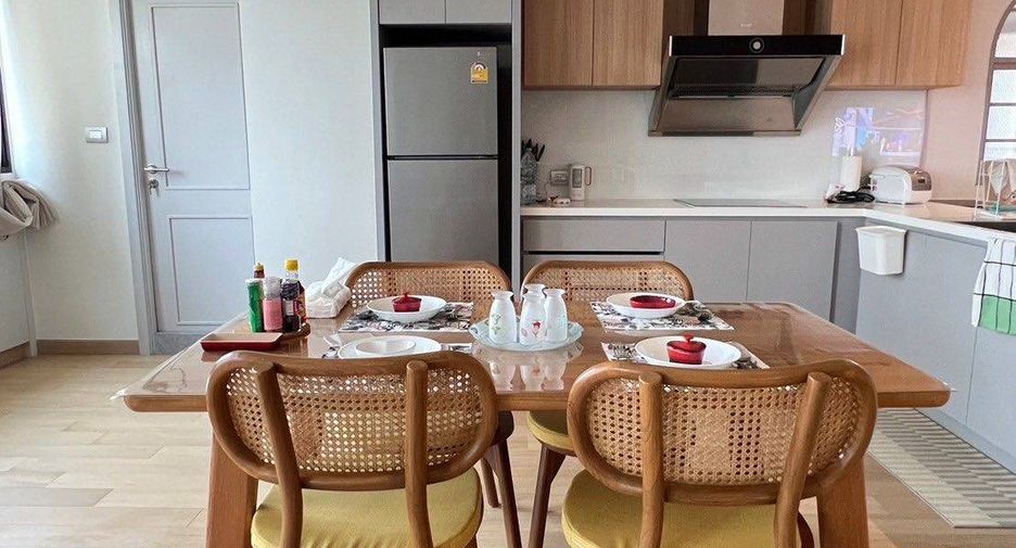 À vendre 2 chambres condo à Watthana, Bangkok