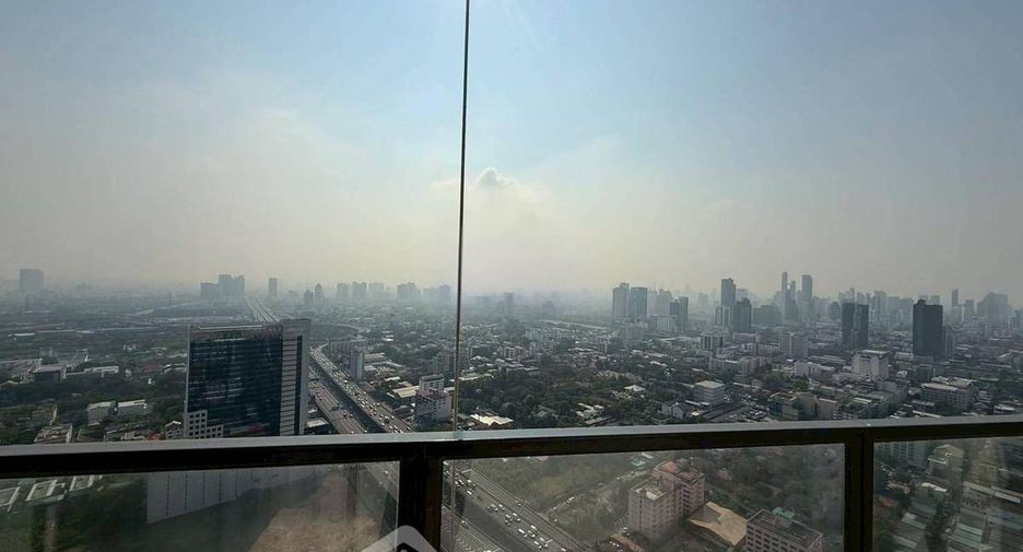 À louer et à vendre 2 chambres condo à Huai Khwang, Bangkok