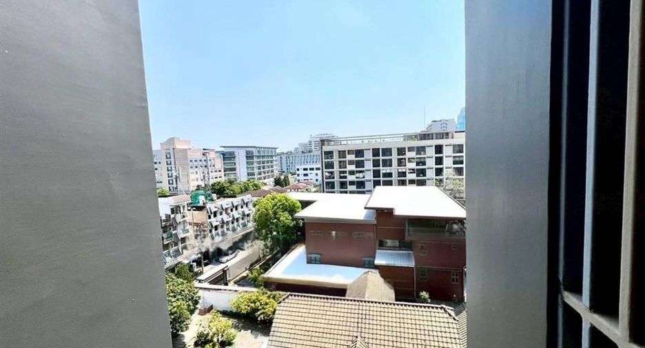 出售 1 卧室 公寓 在 Huai Khwang, 曼谷