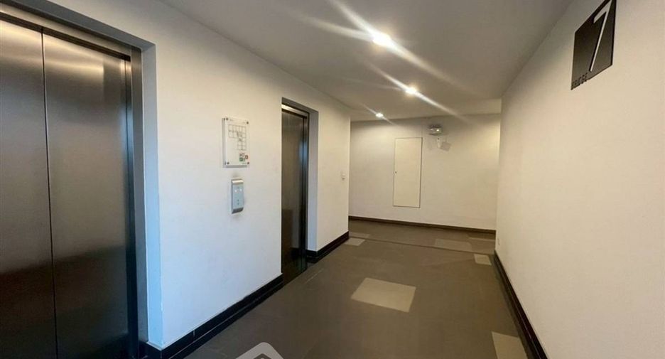For sale 1 bed condo in Yan Nawa, Bangkok