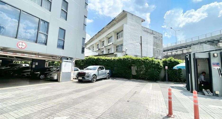For sale 2 bedrooms condo in Bang Khen, Bangkok