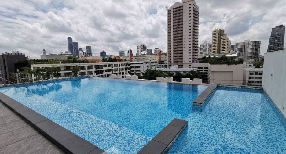 For sale 1 bed condo in Watthana, Bangkok