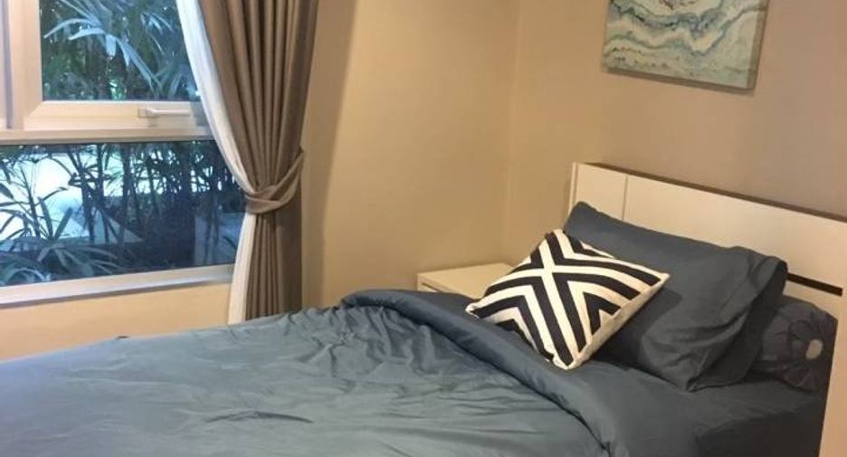 Condo en alquiler de 3 habitaciones en Huai Khwang, Bangkok