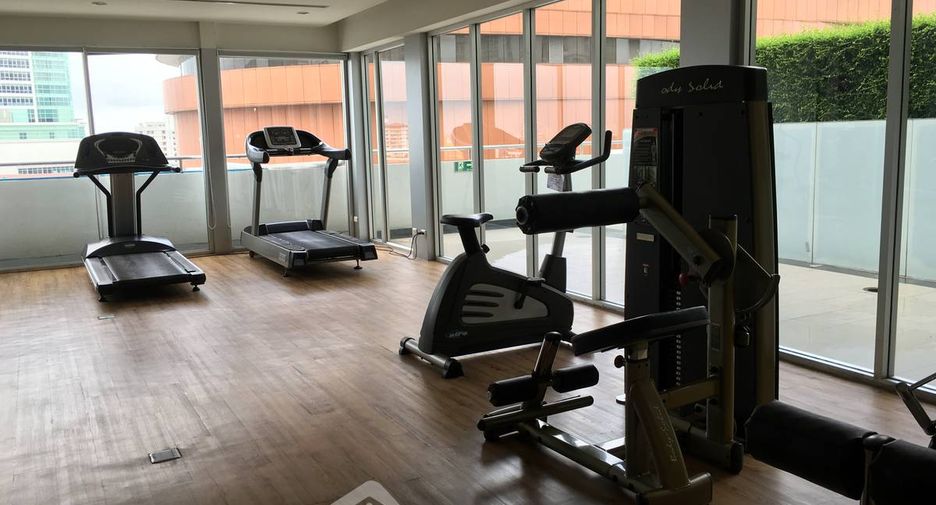 For rent 2 ベッドルーム condo in Khlong Toei, Bangkok