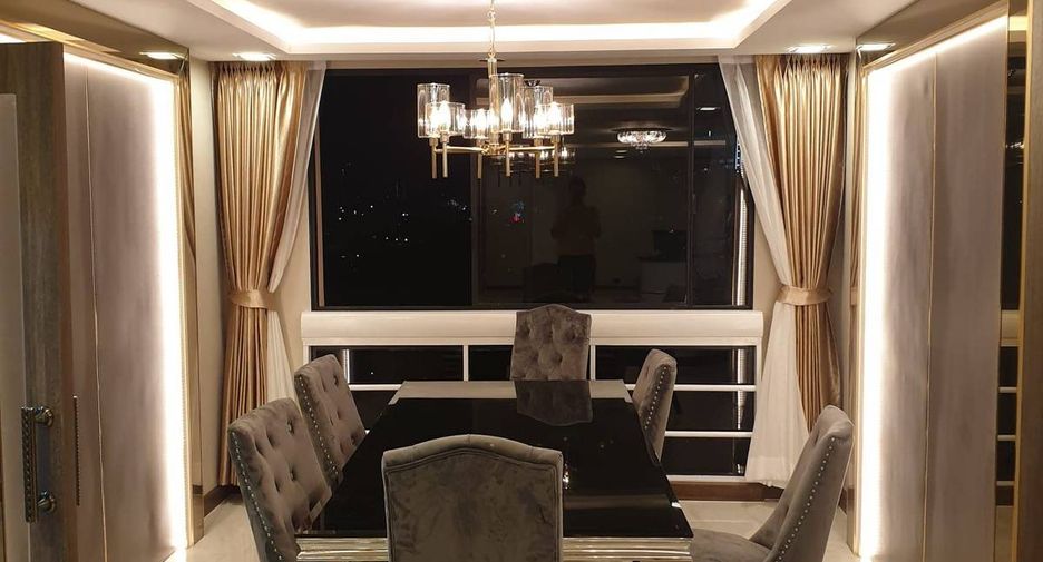 For rent 3 ベッドルーム condo in Khlong Toei, Bangkok
