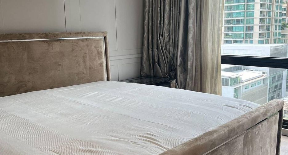 For rent 2 bedrooms condo in Pathum Wan, Bangkok