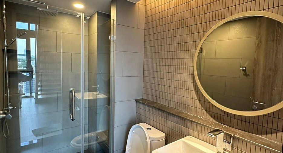 For rent 1 bed condo in Pathum Wan, Bangkok