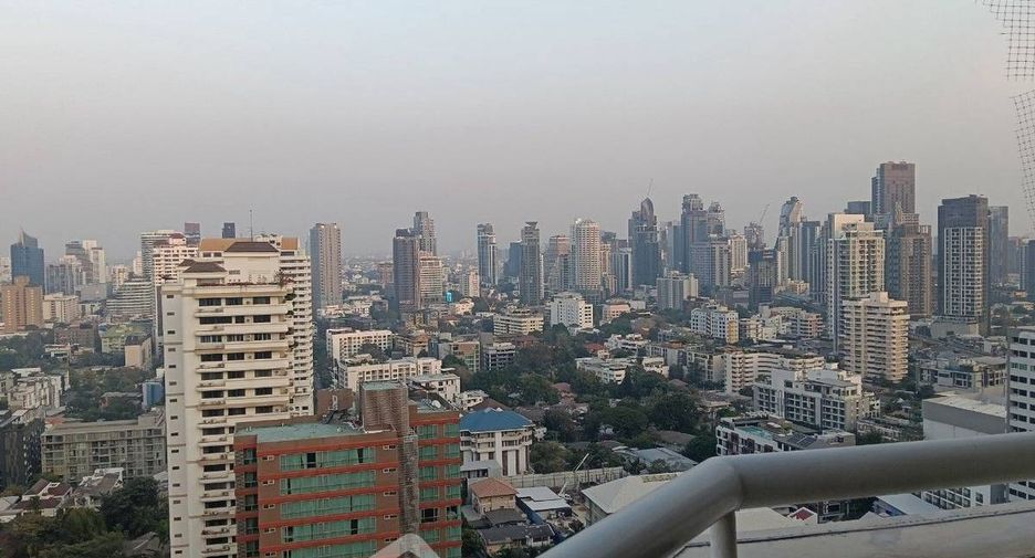 For rent 2 ベッドルーム condo in Khlong Toei, Bangkok