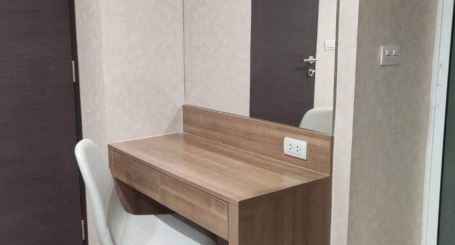 Condo en alquiler de 1 habitaciones en Sathon, Bangkok