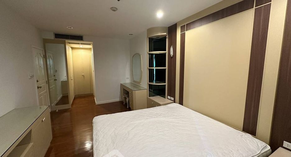 Wohnung zur Miete mit 3 Zimmer in Pathum Wan, Bangkok