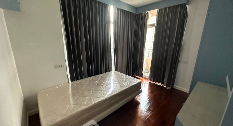 Wohnung zur Miete mit 3 Zimmer in Pathum Wan, Bangkok