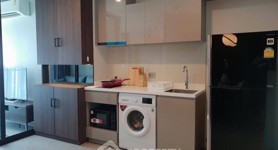 For rent 2 ベッドルーム condo in Phra Khanong, Bangkok