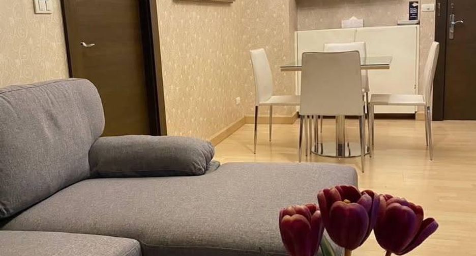 For rent 2 bedrooms condo in Huai Khwang, Bangkok