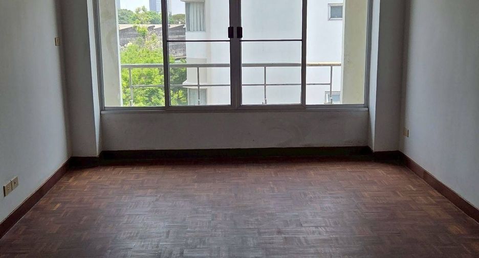 À vendre 2 chambres condo à Bang Na, Bangkok