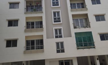À vendre 2 chambres condo à Bang Na, Bangkok