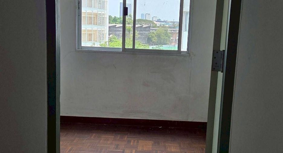 À vendre 2 chambres condo à Bang Na, Bangkok