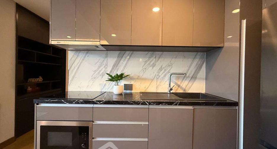 Wohnung zur Miete mit 2 Zimmer in Khlong Toei, Bangkok